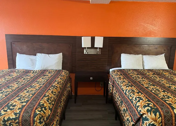 Nampa Inn & Suites