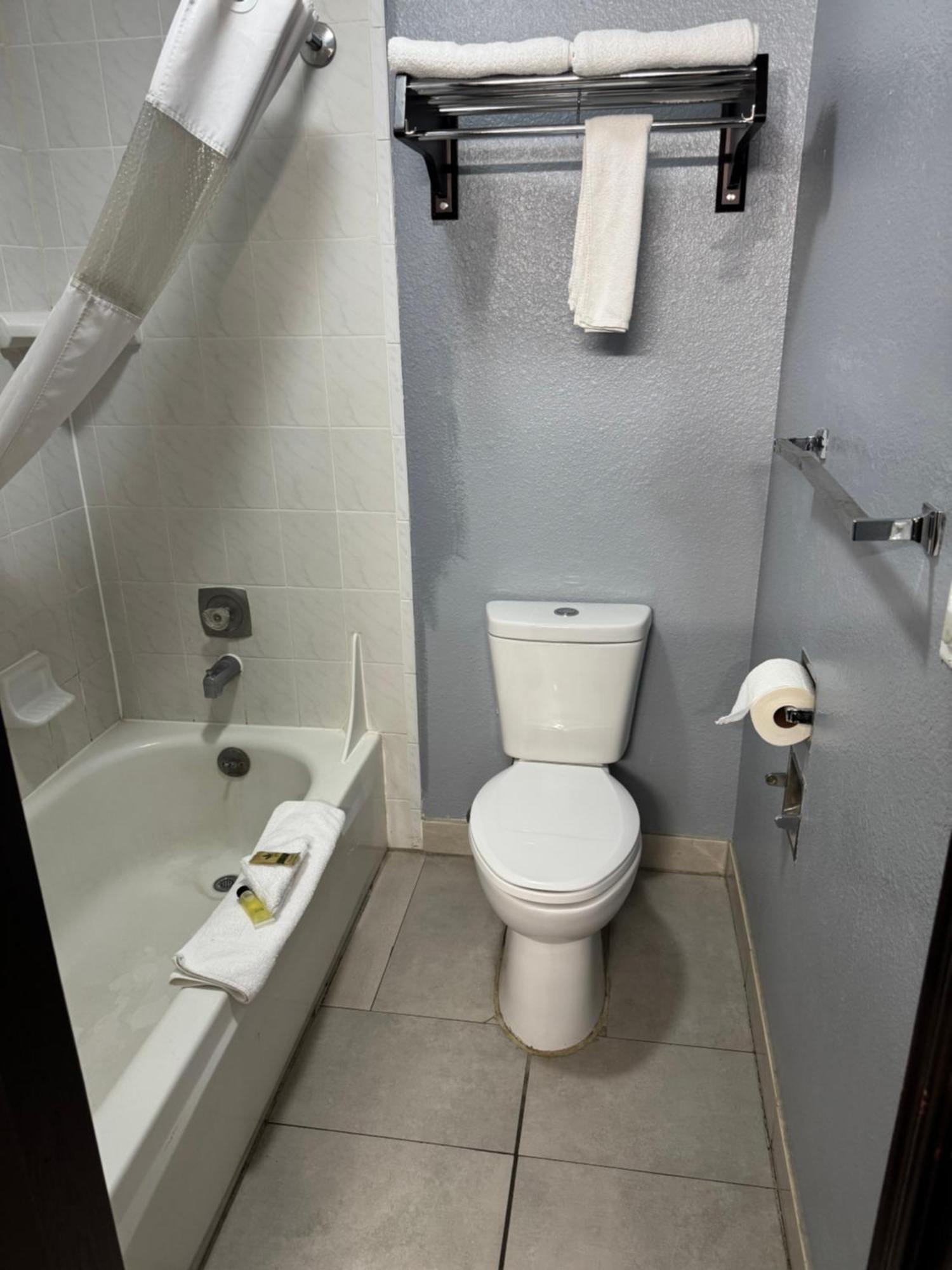 & Hotel Nampa