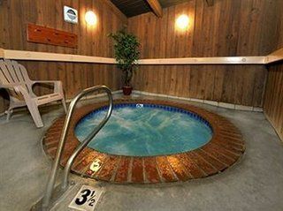 Hotel &